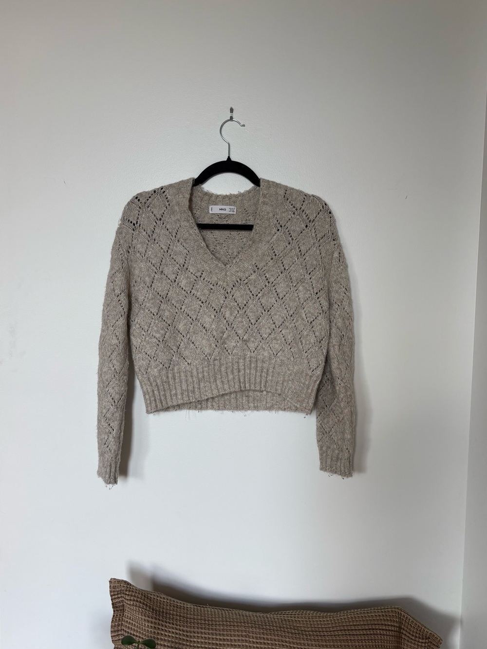 Mango Neutral Diamond-Point V-Neck Sweater